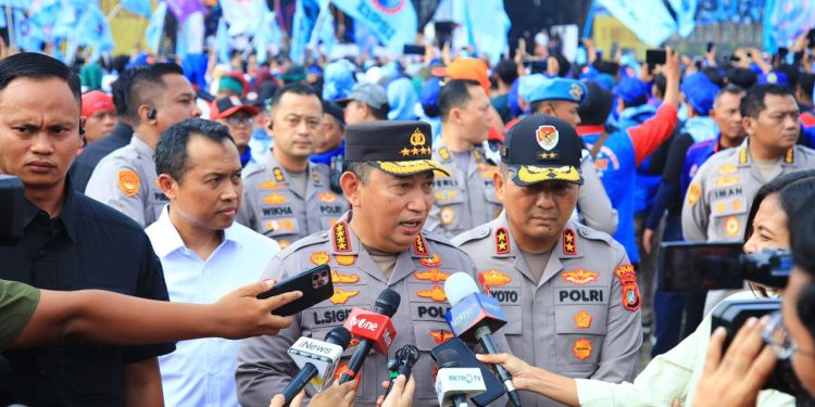 Dihadiri Presiden, Kapolri Pastikan Kawal hingga Tuntas Pelaksanaan Hari Buruh di Monas