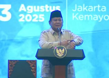 Prabowo Kelakar di Acara Guru: “Aku Presiden, Tapi Urusan Agama Tunduk Sama Menag”