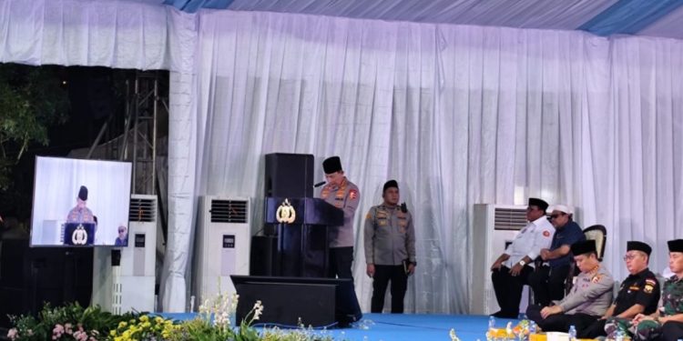 Kapolri Ajak Jaga Persatuan Lewat Maulid Nabi, Ribuan Buruh dan Ojol Hadir di Mapolda Metro