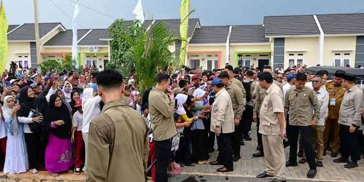 Presiden Prabowo Resmikan Akad Massal 26 Ribu KPR FLPP, Bukti Negara Hadir untuk Rakyat Kecil