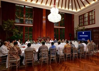 Mendadak Panggil Menteri! Prabowo Bahas Program Besar soal Makanan, Pesantren, dan Energi Nasional